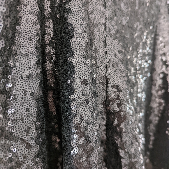 Super cute Guess skirt - Picture 5 of 7